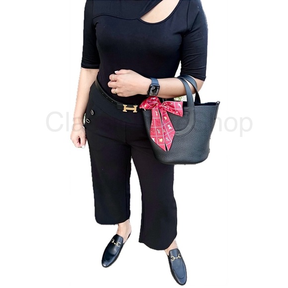 • C L O S E T  I N F O • - Picture 6 of 7